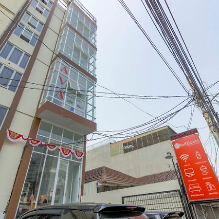 Hotel RedDoorz near Hayam Wuruk Dżakarta Zewnętrze zdjęcie