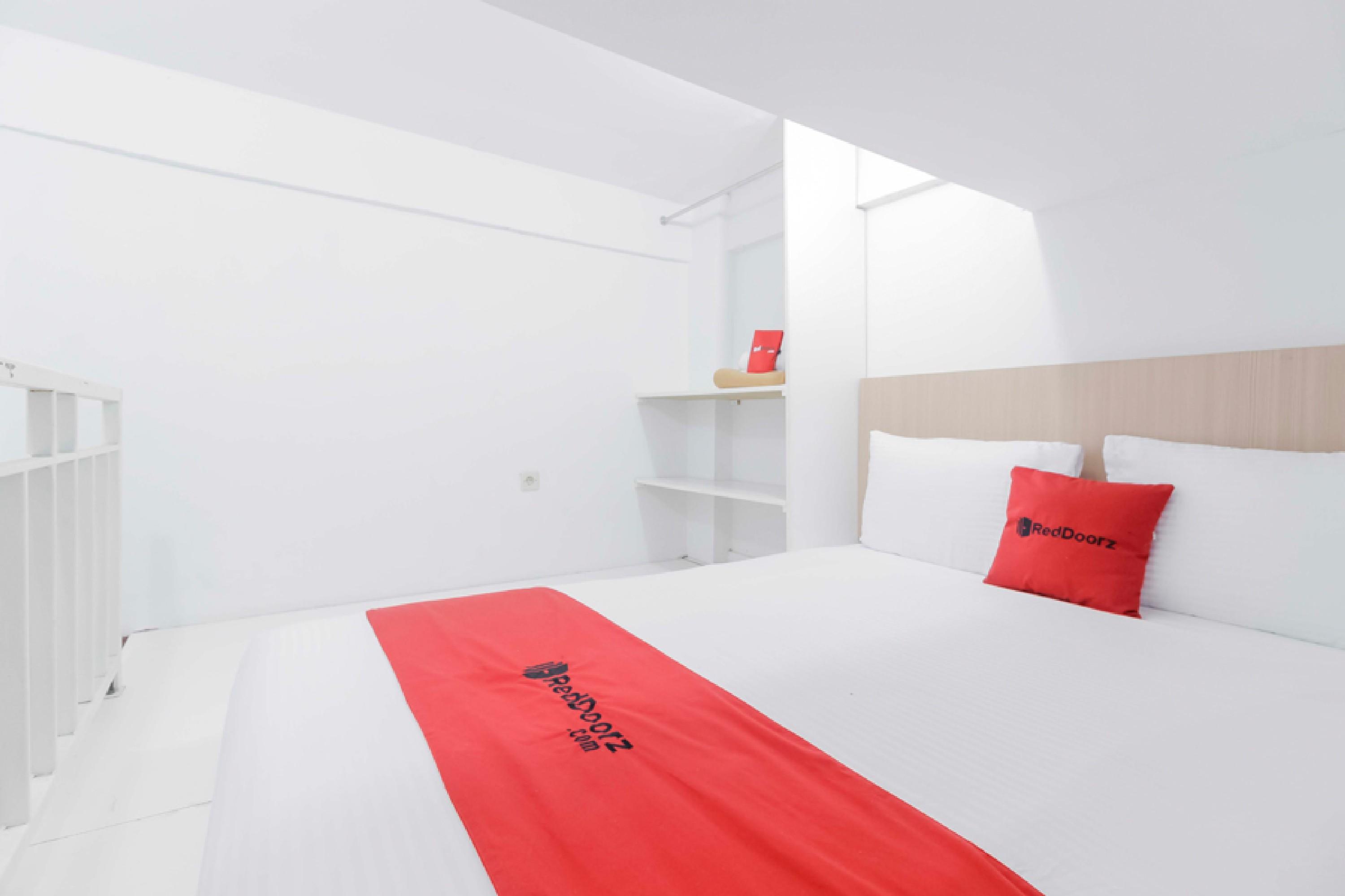 Hotel RedDoorz near Hayam Wuruk Dżakarta Zewnętrze zdjęcie