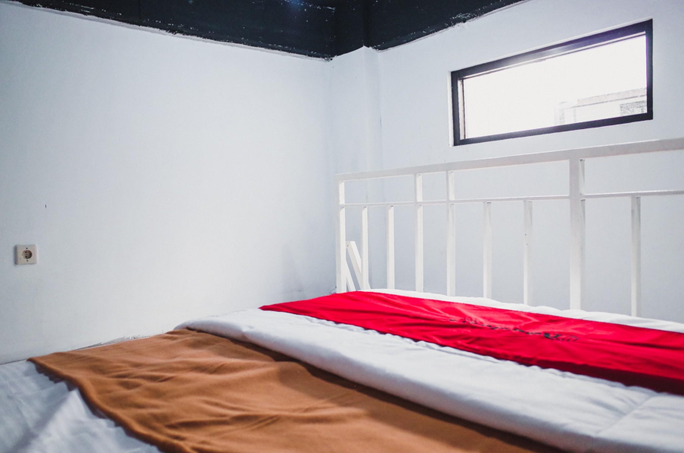 Hotel RedDoorz near Hayam Wuruk Dżakarta Zewnętrze zdjęcie